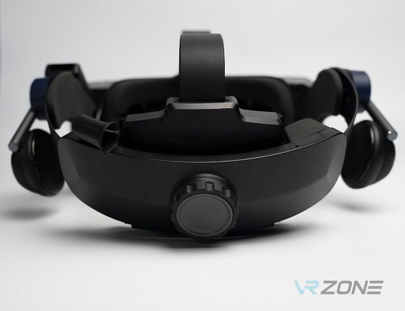 Vr Headset With Eye And Face Tracking Oculus Face Tracking Oculus