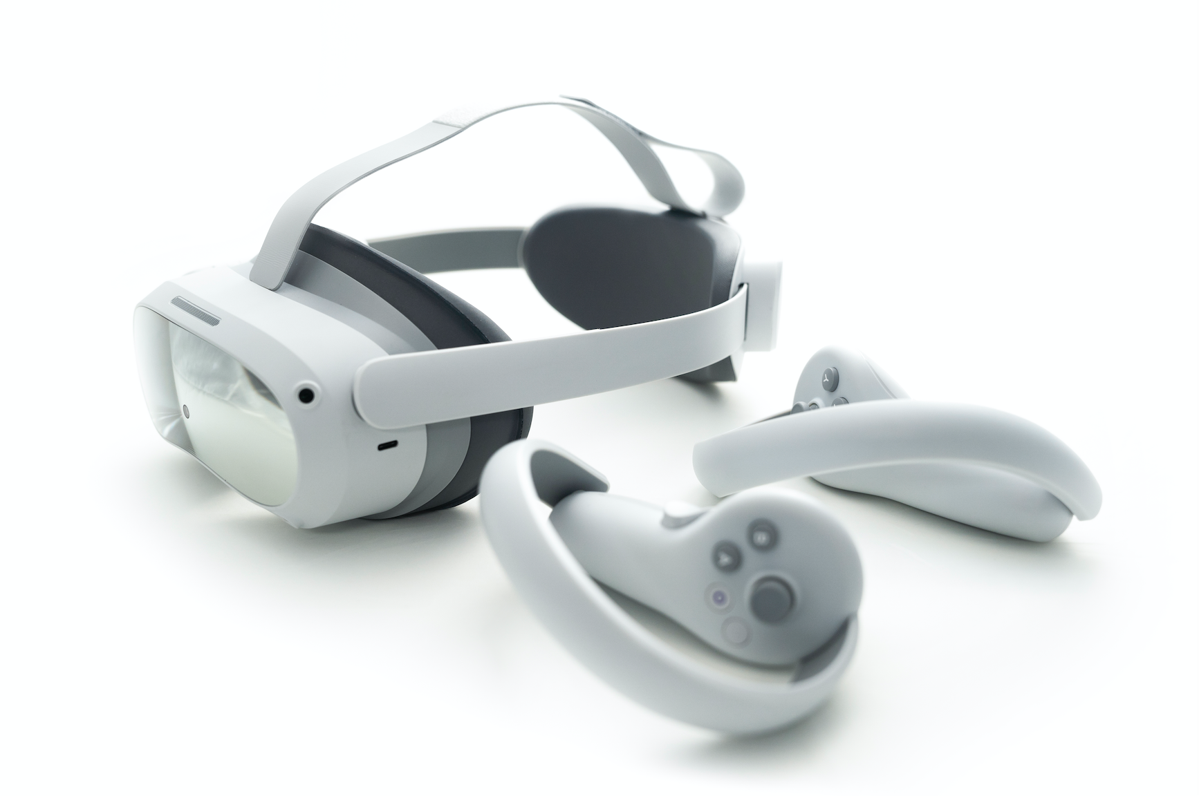 Pico 4 Enterprise edition in 256Gb in white background headset and controllers for sale at VR Zone in Adelaide Australia